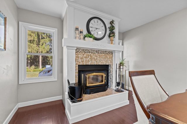 5771 ST IVES ROAD, Oshkosh, WI 54904