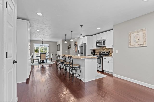 5771 ST IVES ROAD, Oshkosh, WI 54904