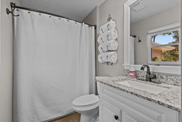 5771 ST IVES ROAD, Oshkosh, WI 54904