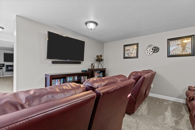5771 ST IVES ROAD, Oshkosh, WI 54904