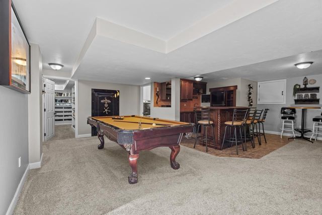 5771 ST IVES ROAD, Oshkosh, WI 54904