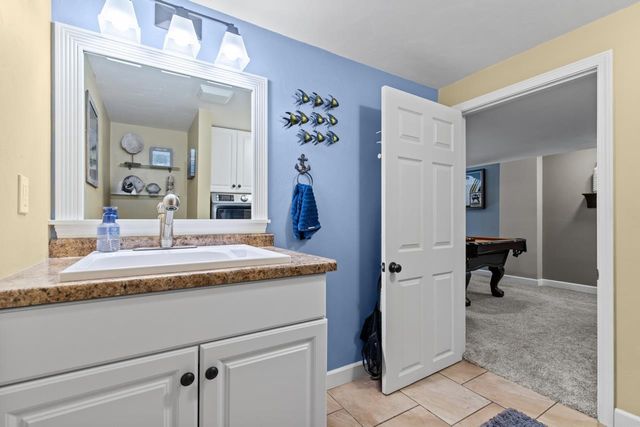 5771 ST IVES ROAD, Oshkosh, WI 54904