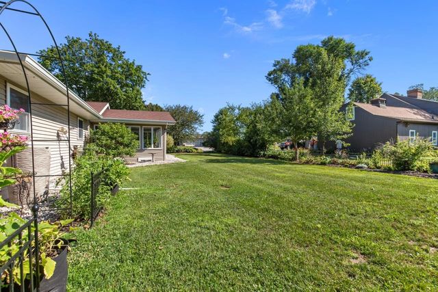 5771 ST IVES ROAD, Oshkosh, WI 54904