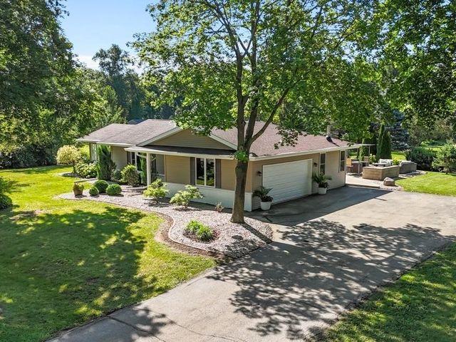 5771 ST IVES ROAD, Oshkosh, WI 54904