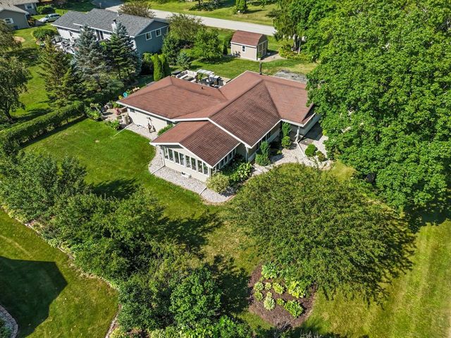 5771 ST IVES ROAD, Oshkosh, WI 54904
