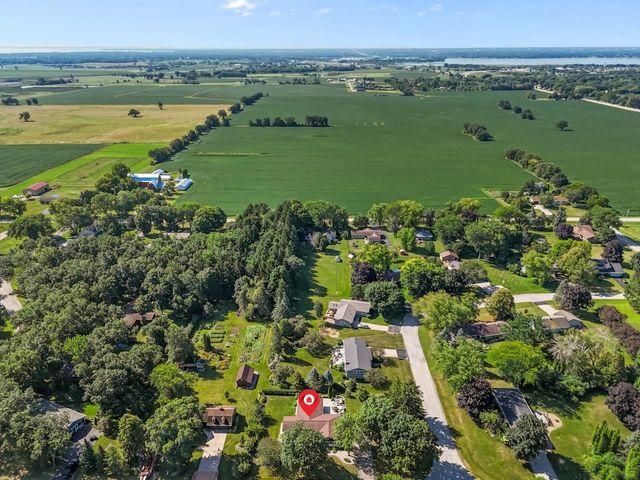 5771 ST IVES ROAD, Oshkosh, WI 54904