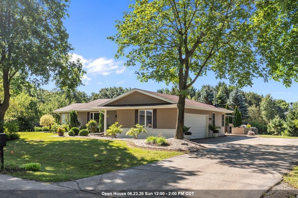 5771 ST IVES ROAD, Oshkosh, WI 54904