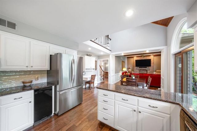 7616 Slater Street, Overland Park, KS 66204