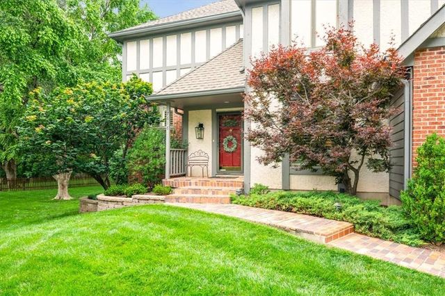 7616 Slater Street, Overland Park, KS 66204