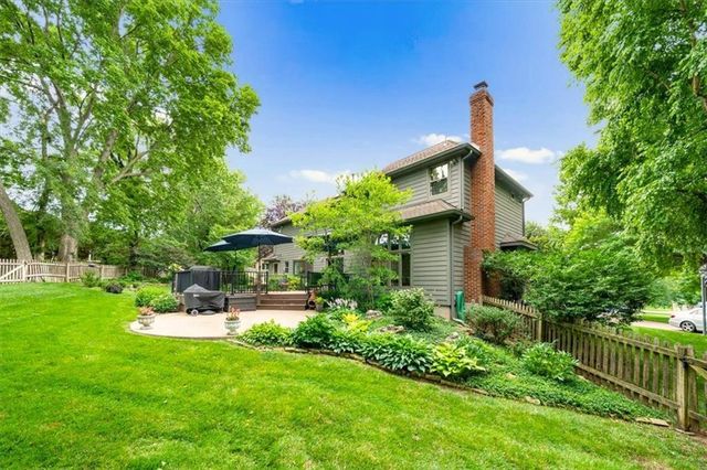 7616 Slater Street, Overland Park, KS 66204