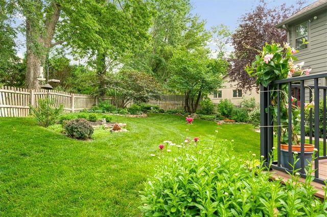 7616 Slater Street, Overland Park, KS 66204
