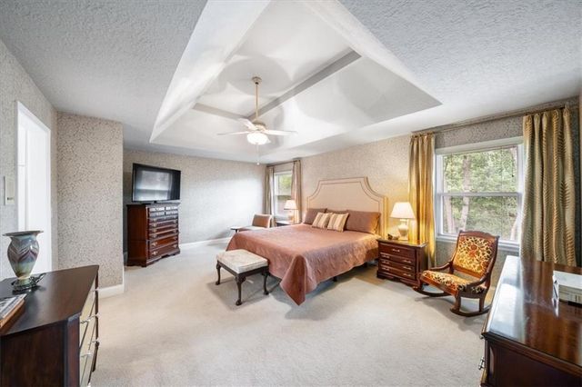 7616 Slater Street, Overland Park, KS 66204
