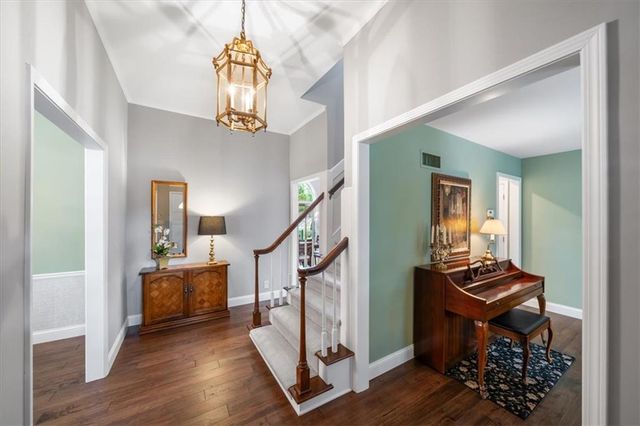 7616 Slater Street, Overland Park, KS 66204