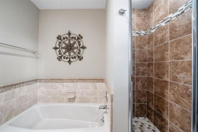 7616 Slater Street, Overland Park, KS 66204