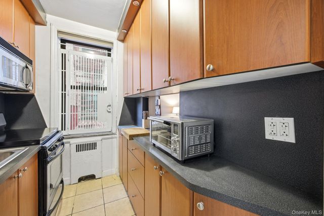 4755 39th Place 3H, Sunnyside, NY 11104