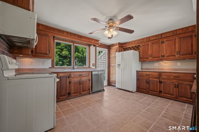 11 Bantle Road, Glastonbury, CT 06033