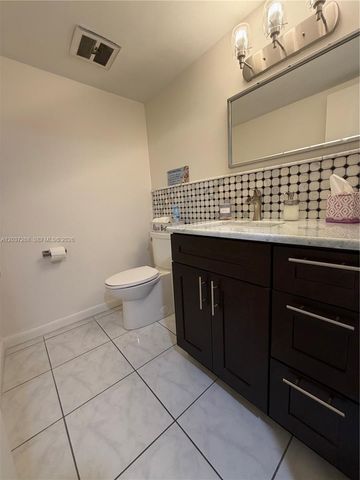 1965 S Ocean Blvd 208, Lauderdale By The Sea, FL 33062