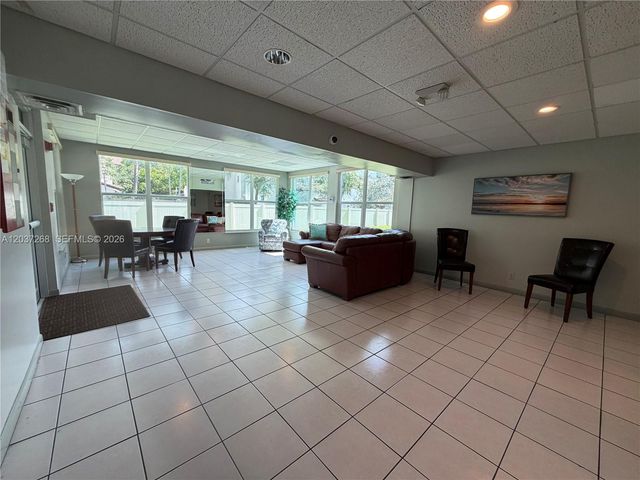 1965 S Ocean Blvd 208, Lauderdale By The Sea, FL 33062