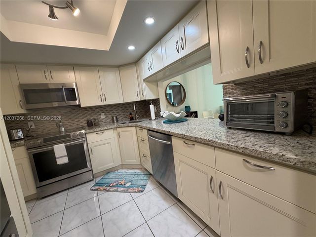 1965 S Ocean Blvd 208, Lauderdale By The Sea, FL 33062