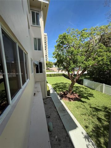 1965 S Ocean Blvd 208, Lauderdale By The Sea, FL 33062