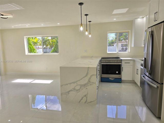 571 E 54th St, Hialeah, FL 33013