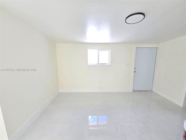 571 E 54th St, Hialeah, FL 33013