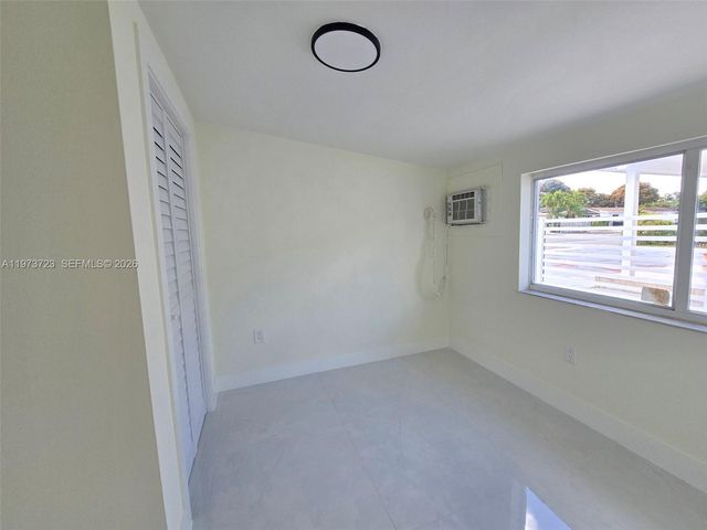 571 E 54th St, Hialeah, FL 33013