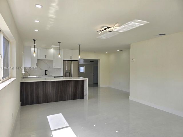 571 E 54th St, Hialeah, FL 33013