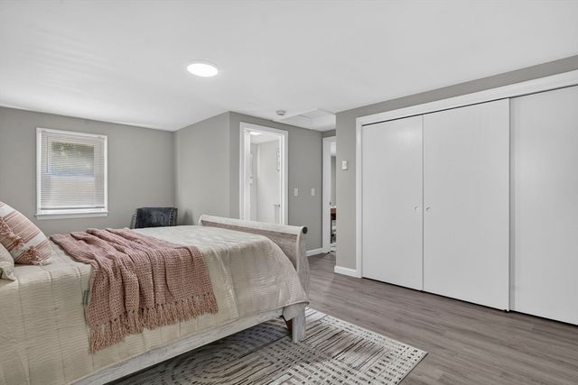 1 Arlington Rd, Wareham, MA 02571
