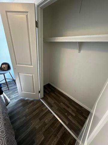 4601 Carlisle Boulevard NE D-8, Albuquerque, NM 87109