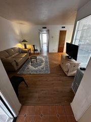 4601 Carlisle Boulevard NE D-8, Albuquerque, NM 87109