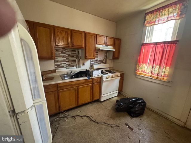 215 N PEACH ST, Philadelphia, PA 19139