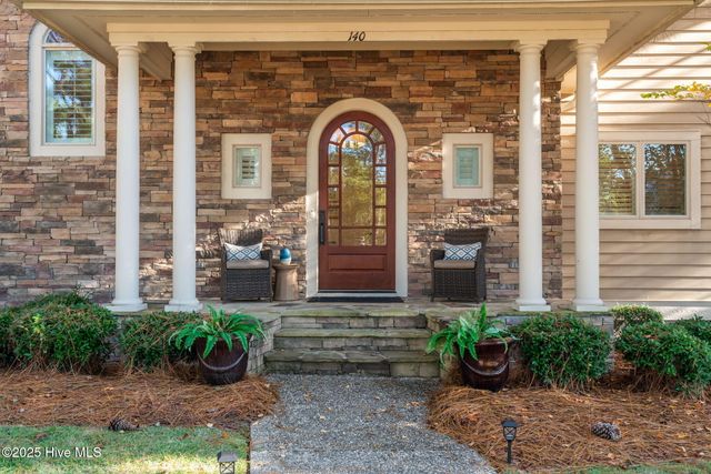 140 Cochrane Castle Circle, Pinehurst, NC 28374