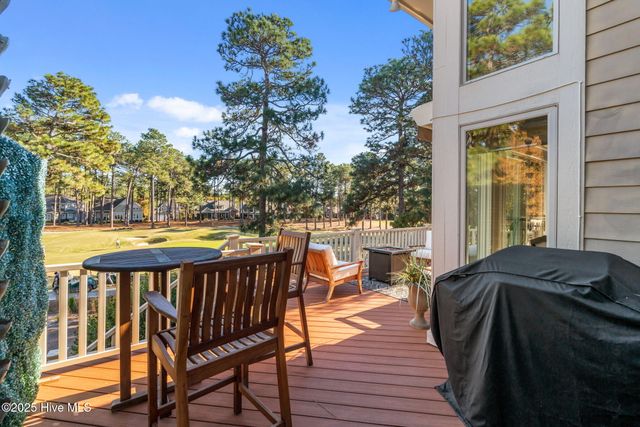 140 Cochrane Castle Circle, Pinehurst, NC 28374