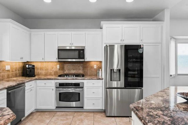 9460 Slope St., Santee, CA 92071