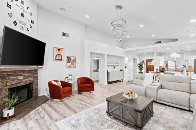 9460 Slope St., Santee, CA 92071