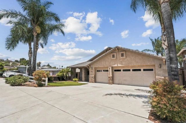 9460 Slope St., Santee, CA 92071