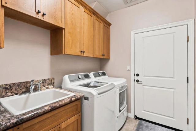 9460 Slope St., Santee, CA 92071