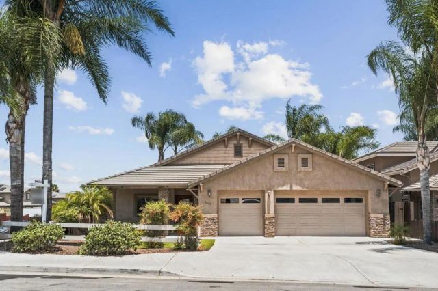 9460 Slope St., Santee, CA 92071