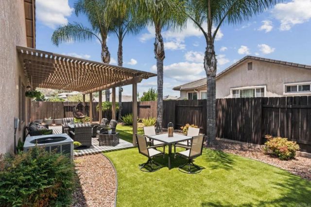 9460 Slope St., Santee, CA 92071