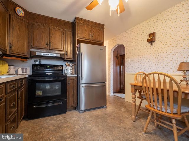 310 SYCAMORE ST, Mohnton, PA 19540