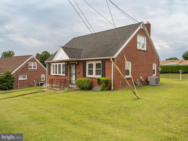 310 SYCAMORE ST, Mohnton, PA 19540