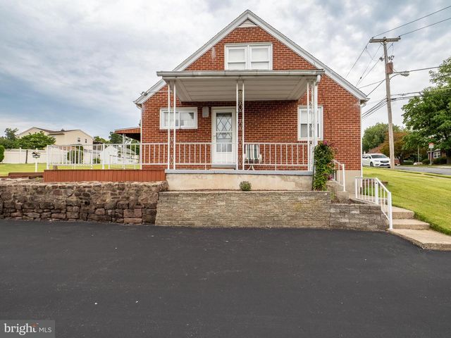 310 SYCAMORE ST, Mohnton, PA 19540