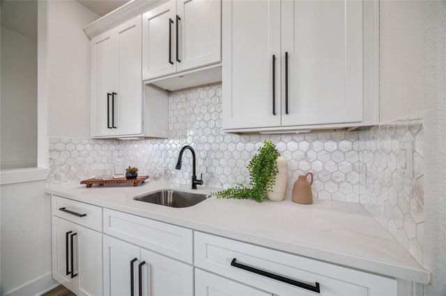 4101 Kewanee, Houston, TX 77051