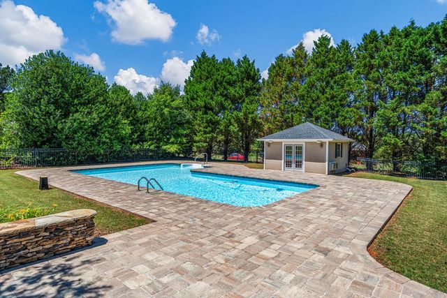 111 Prestwick Drive, Lagrange, GA 30241