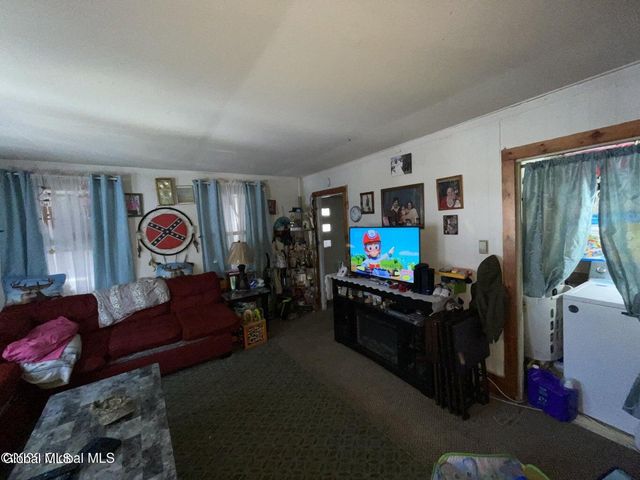 70 Gates Avenue, Schuylerville, NY 12871