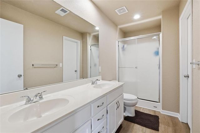 312 S Stone Creek Drive, Gardner, KS 66030