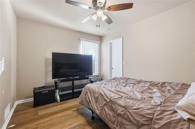 312 S Stone Creek Drive, Gardner, KS 66030