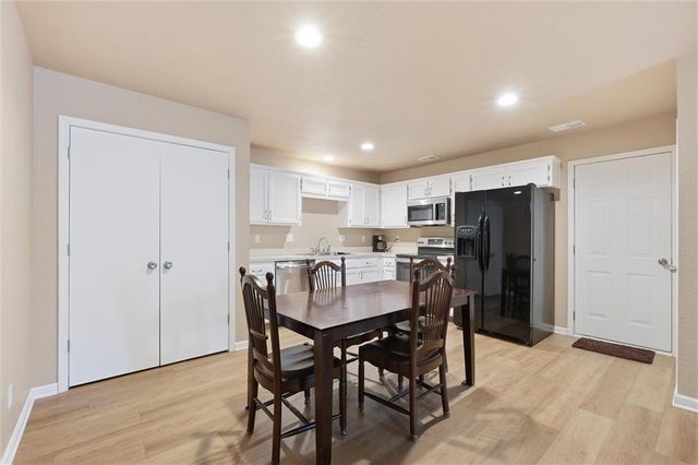 312 S Stone Creek Drive, Gardner, KS 66030