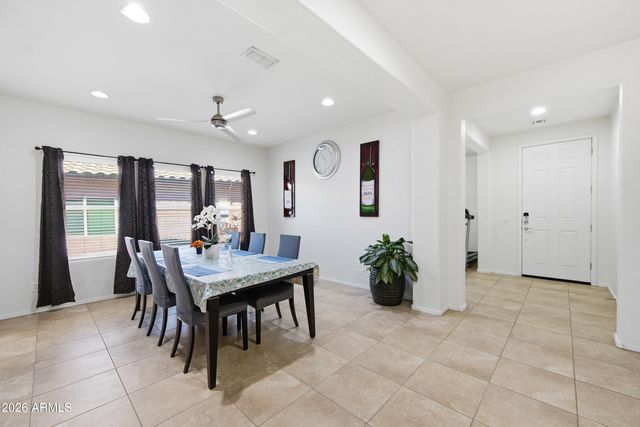 1105 W SPUR Drive, Phoenix, AZ 85085